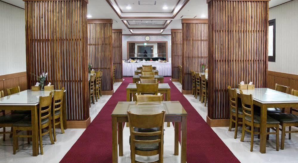 Ra Tourist Hotel Jeju Extérieur photo